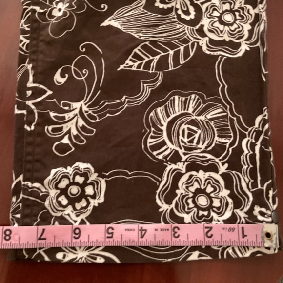 Additions by Chico's Floral Abstract Print Capris Brown Women's 6 (Chico’s 0.5) - Picture 6 of 12